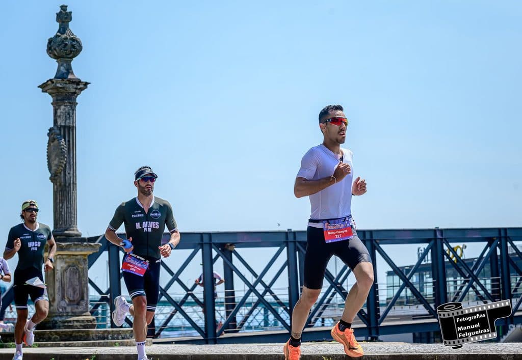 Atleta com o dorsal 327