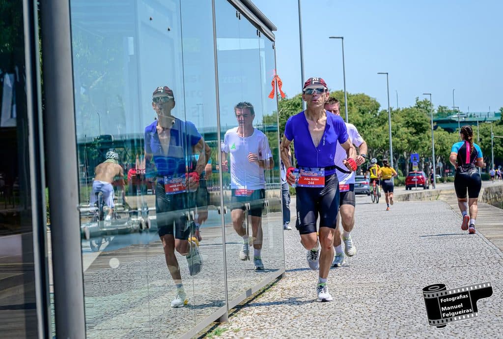 Atleta com o dorsal 244