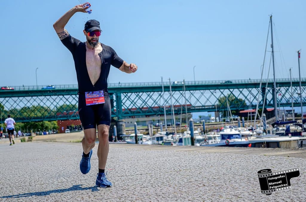 Atleta com o dorsal 233