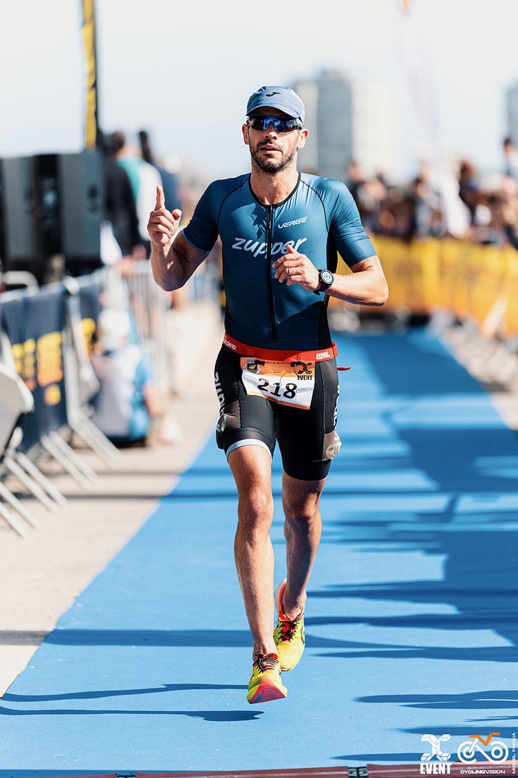Atleta com o dorsal 218